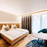 Sonne 1806 - Hotel Am Campus Dornbirn 4* Dornbirn