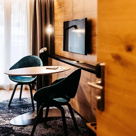 Sonne 1806 - Hotel Am Campus Dornbirn Hotel