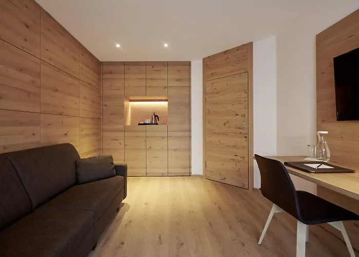 Sonne 1806 - Hotel Am Campus Dornbirn Hotel 4*